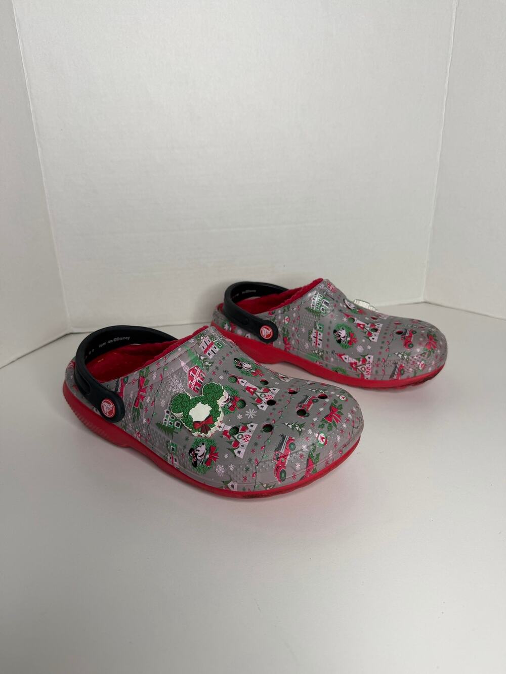 Disney Christmas Crocs M 6 W 8 Gray Holiday Light Up